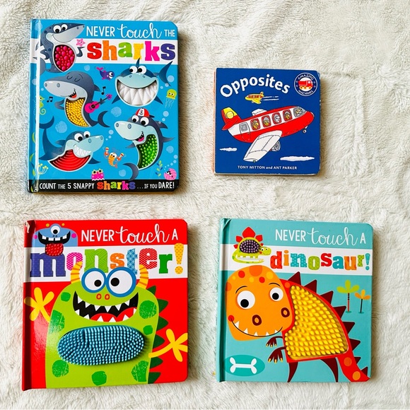 Book Bundle - Picture 2 of 13